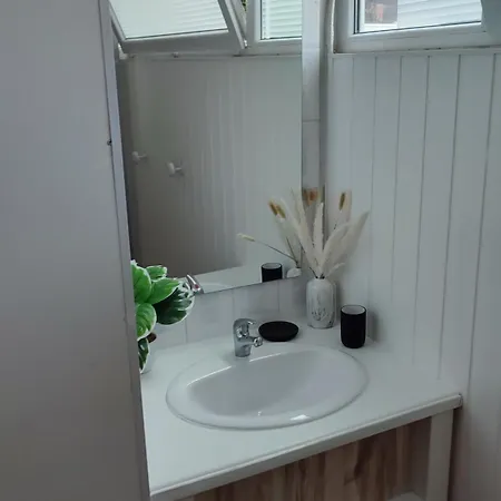 T2 Rdc Avec Jardin, Cap D'agde, Secteur Falaise, 100 M Plage, Clim, Wifi, Parking *