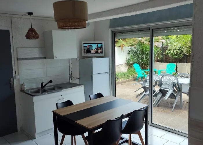 T2 Rdc Avec Jardin, Cap D'agde, Secteur Falaise, 100 M Plage, Clim, Wifi, Parking Apartamento *
