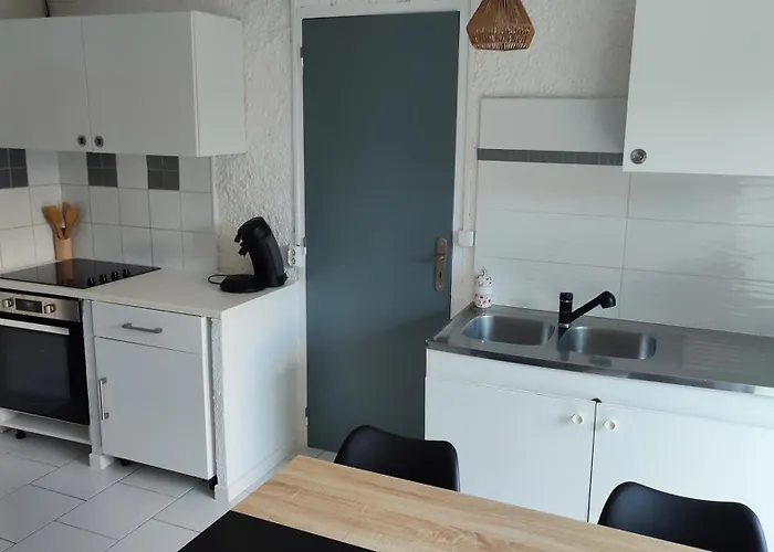 T2 Rdc Avec Jardin, Cap D'agde, Secteur Falaise, 100 M Plage, Clim, Wifi, Parking Agde