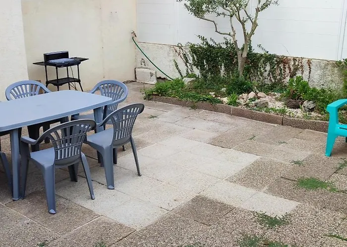 Apartamento T2 Rdc Avec Jardin, Cap D'agde, Secteur Falaise, 100 M Plage, Clim, Wifi, Parking Agde